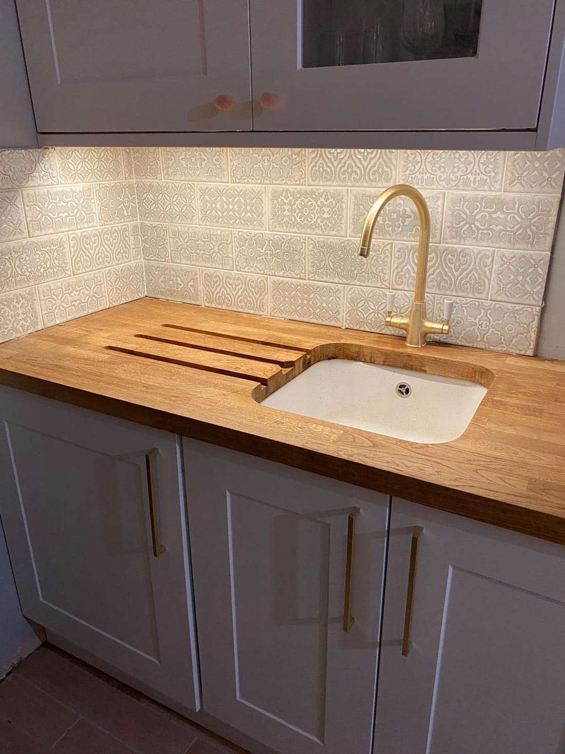 Kitchen electrical work with under-cabinet lighting by MK Electrical London